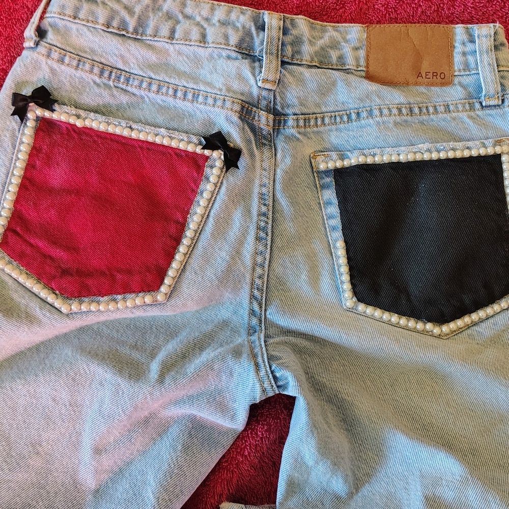 Aeropostale Senior Painted Jeans. Light Blue Low-Rise Bootcut Jeans - Picture 3 of 16